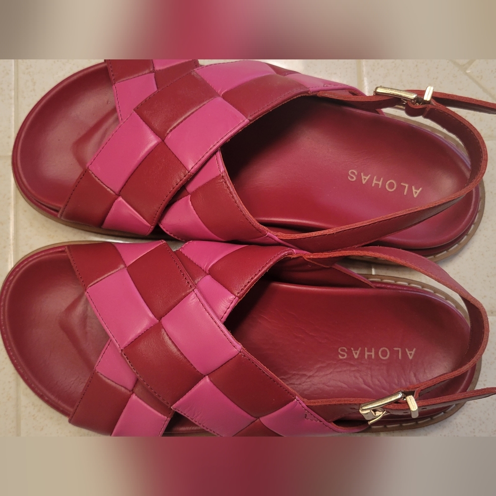 Sandals, Alohas, size 39(8.5) Red & Pink leather